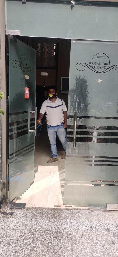Hotel Royal Grand - Opposite Axis Bank East Patel Nagar New Delhi Exterior foto