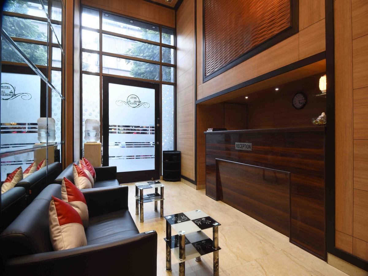 Hotel Royal Grand - Opposite Axis Bank East Patel Nagar New Delhi Exterior foto