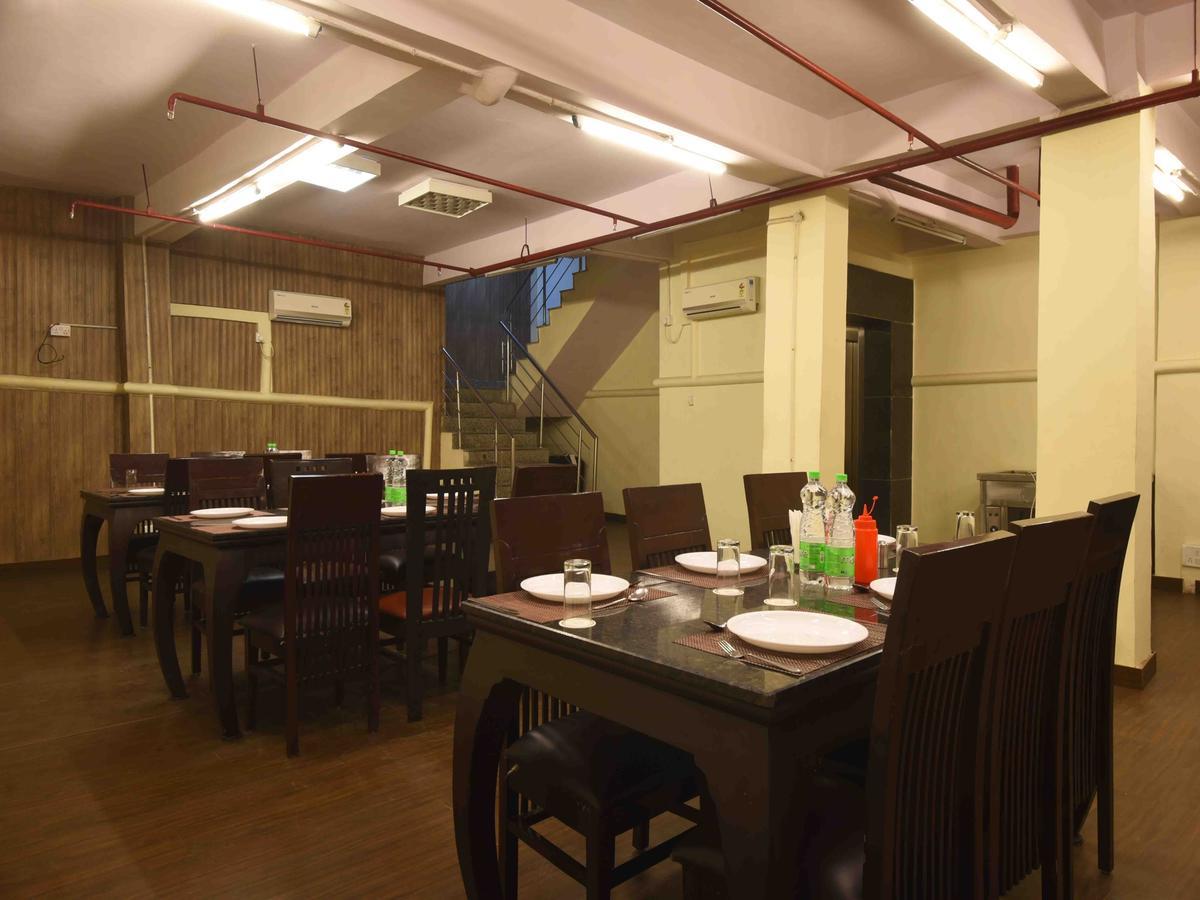 Hotel Royal Grand - Opposite Axis Bank East Patel Nagar New Delhi Exterior foto