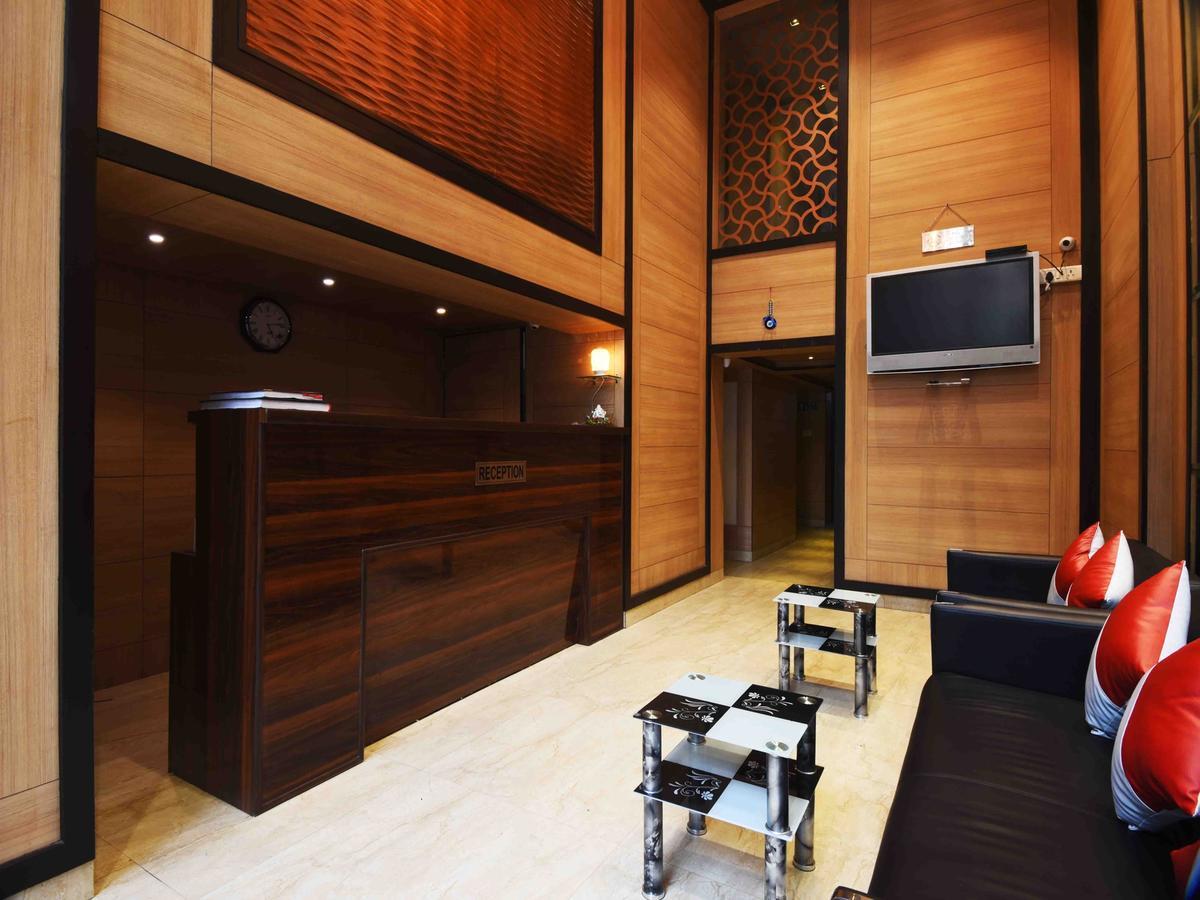 Hotel Royal Grand - Opposite Axis Bank East Patel Nagar New Delhi Exterior foto