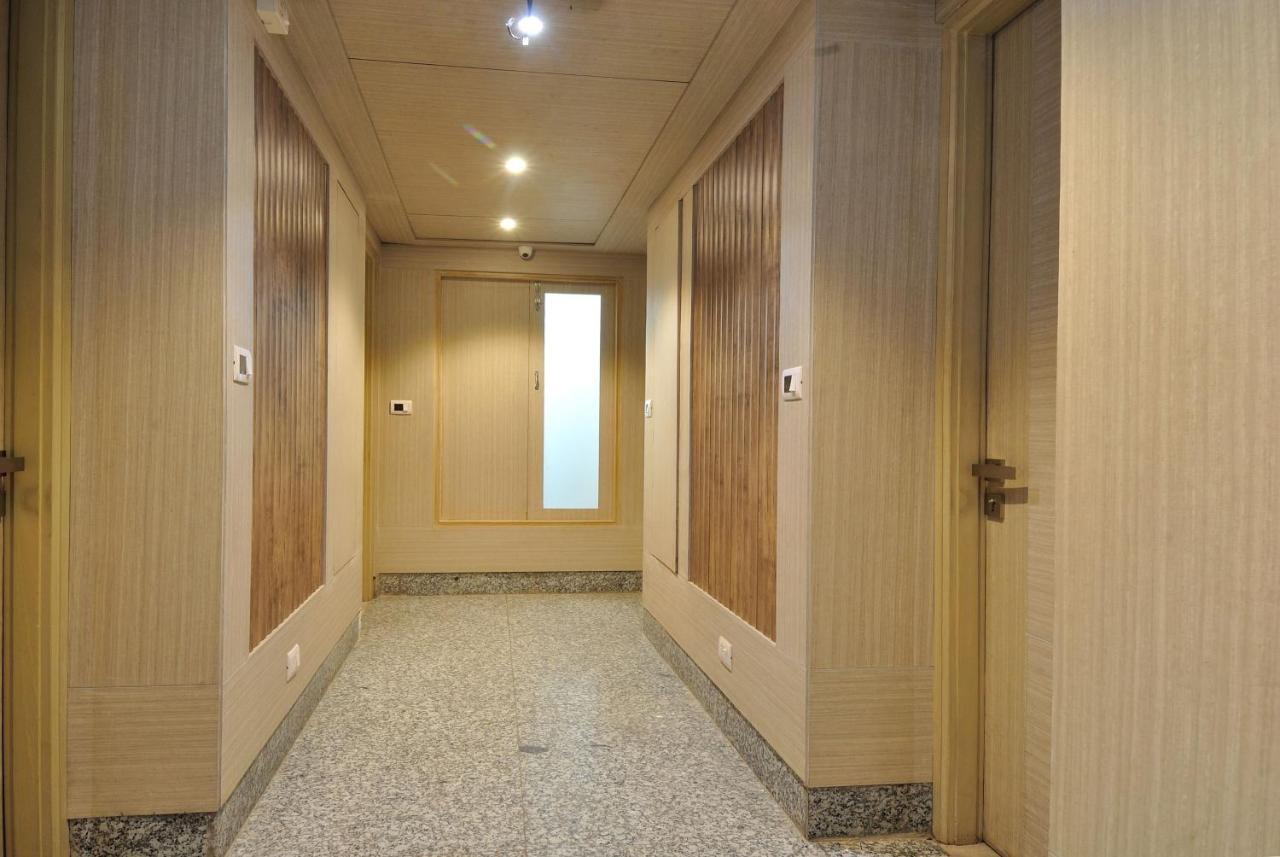 Hotel Royal Grand - Opposite Axis Bank East Patel Nagar New Delhi Exterior foto