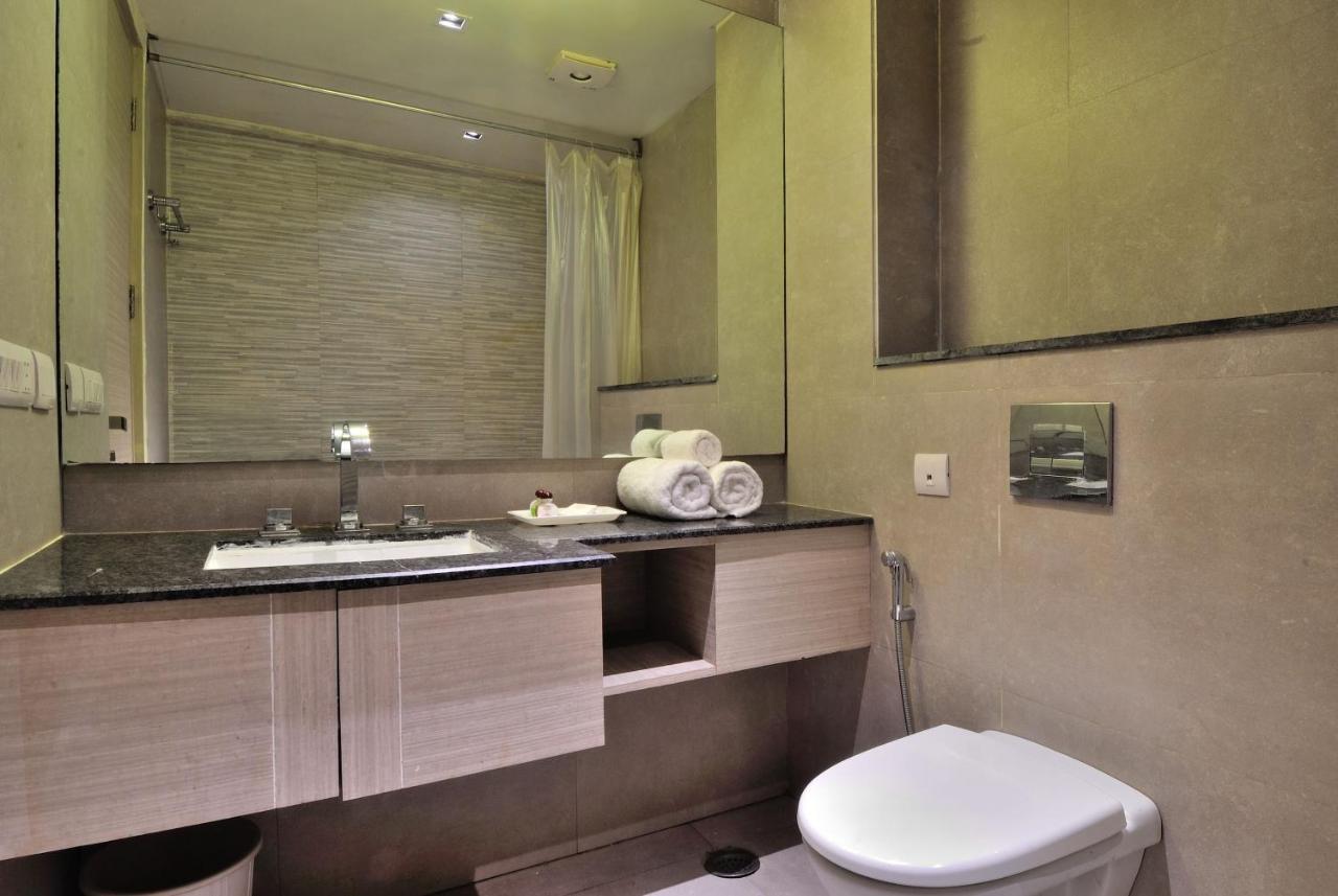 Hotel Royal Grand - Opposite Axis Bank East Patel Nagar New Delhi Exterior foto